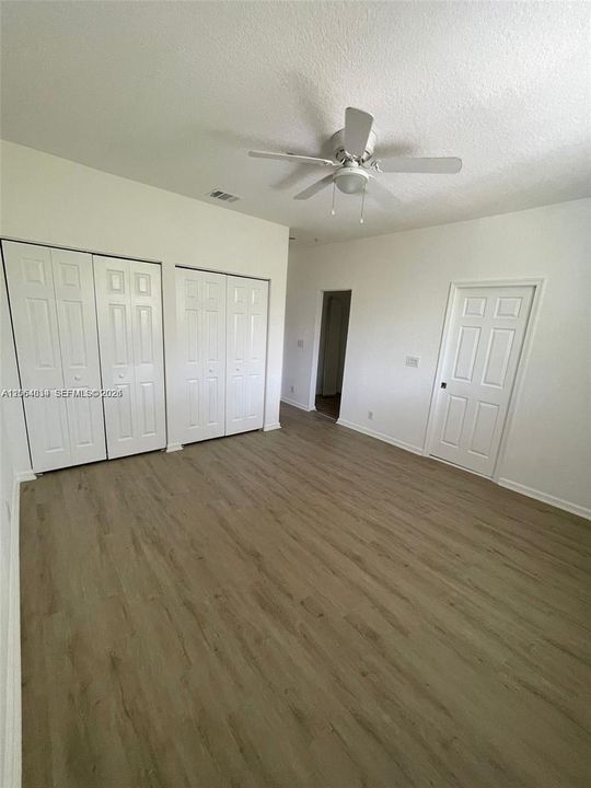 For Sale: $460,000 (3 beds, 2 baths, 1739 Square Feet)