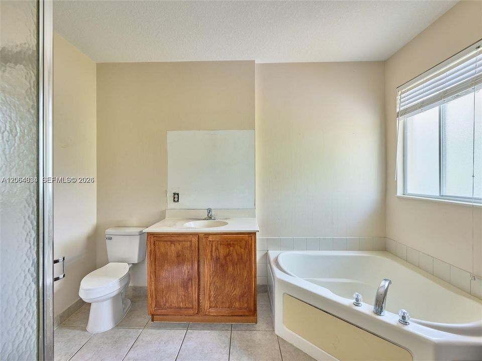 For Sale: $460,000 (3 beds, 2 baths, 1739 Square Feet)
