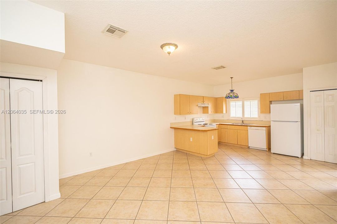 For Sale: $485,000 (3 beds, 2 baths, 1804 Square Feet)