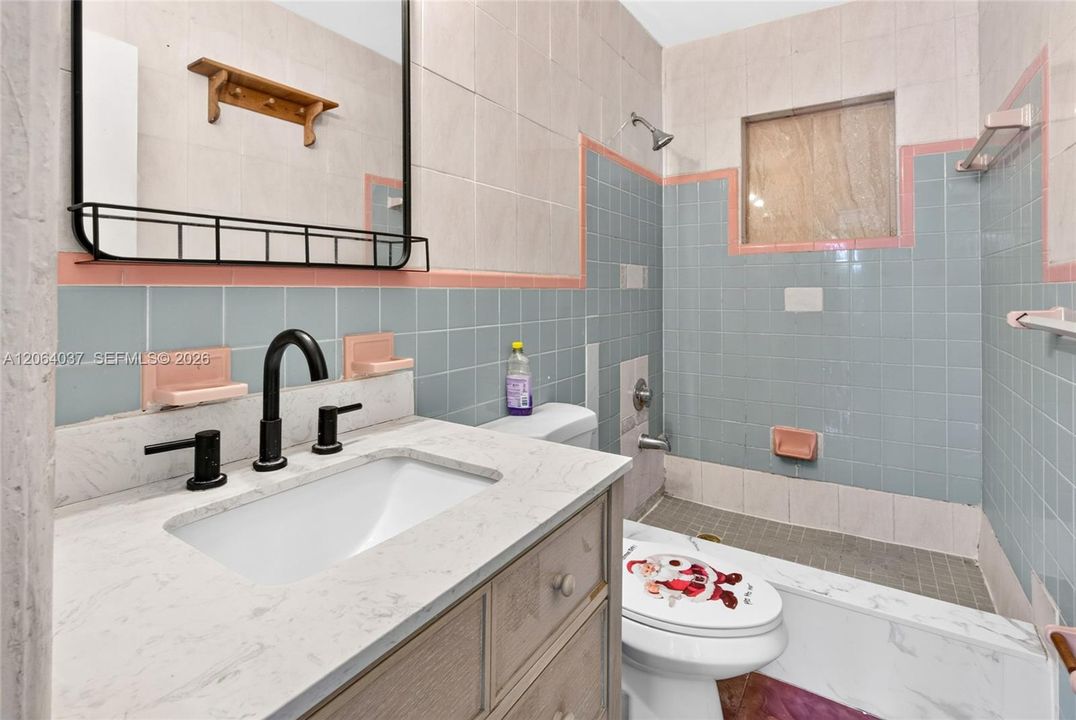 For Sale: $529,000 (4 beds, 3 baths, 1459 Square Feet)