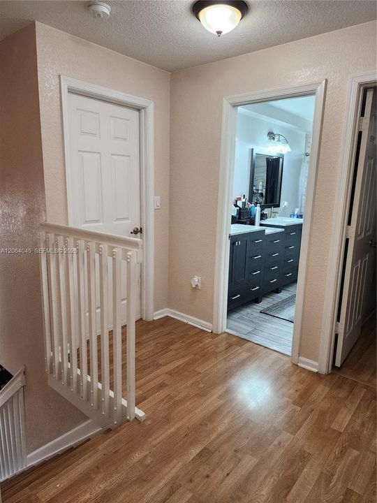 For Sale: $775,000 (5 beds, 3 baths, 2752 Square Feet)