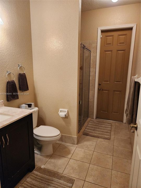 For Sale: $775,000 (5 beds, 3 baths, 2752 Square Feet)