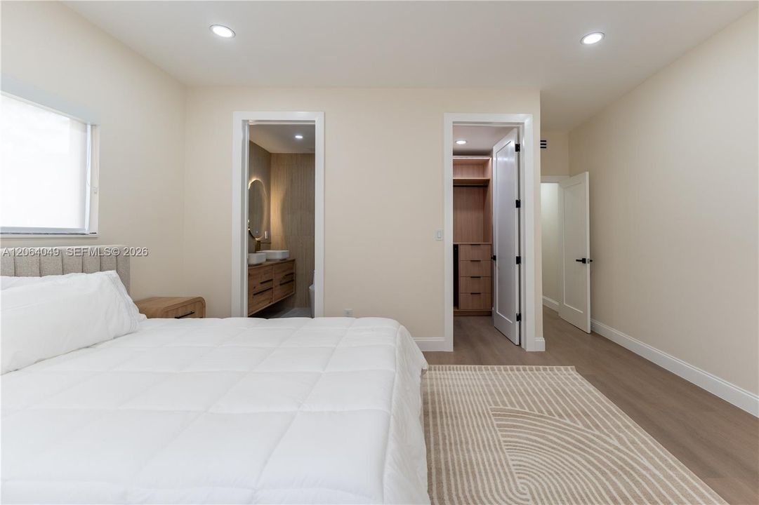 For Rent: $13,500 (3 beds, 2 baths, 1551 Square Feet)