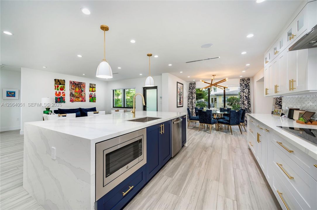 For Sale: $1,998,000 (3 beds, 3 baths, 2002 Square Feet)