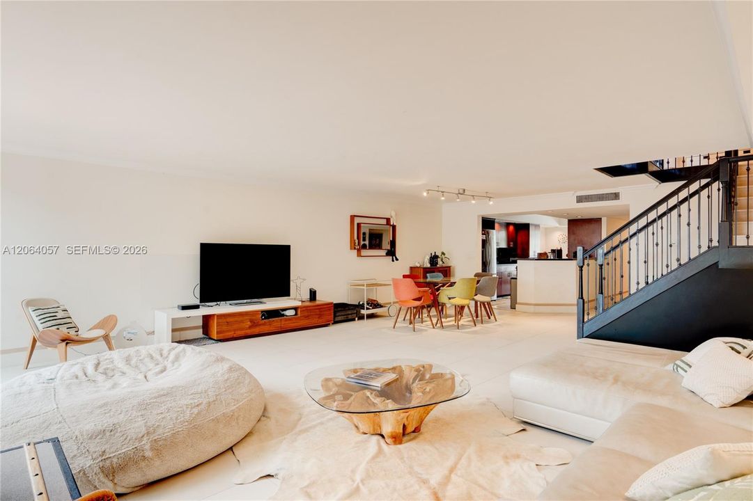 For Sale: $599,000 (3 beds, 2 baths, 2083 Square Feet)
