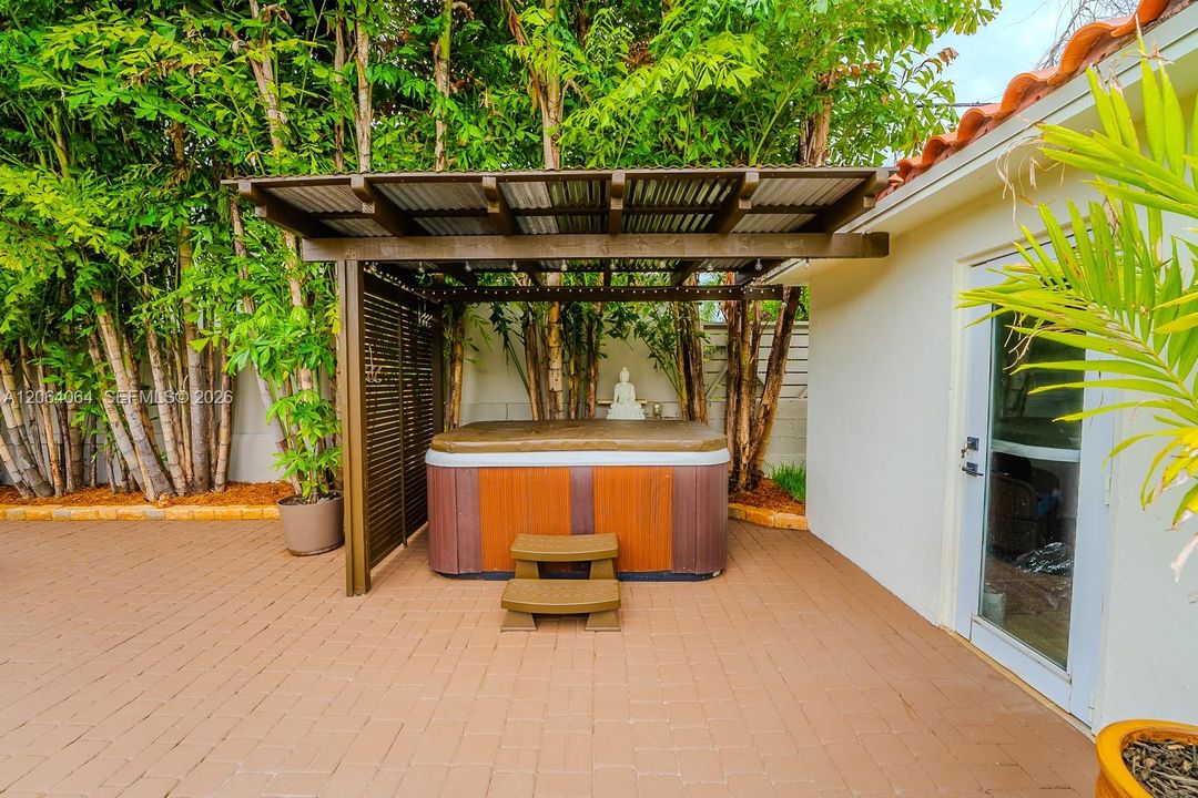For Sale: $1,590,000 (4 beds, 4 baths, 1845 Square Feet)