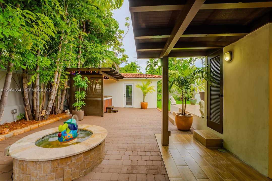 For Sale: $1,590,000 (4 beds, 4 baths, 1845 Square Feet)
