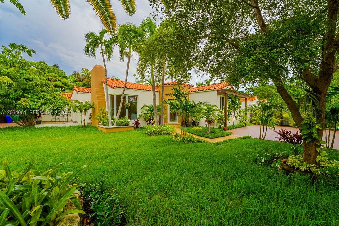 For Sale: $1,590,000 (4 beds, 4 baths, 1845 Square Feet)
