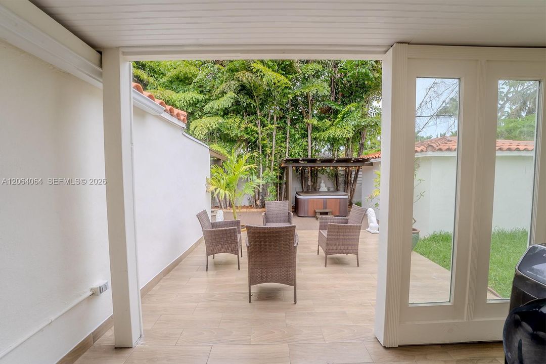 For Sale: $1,590,000 (4 beds, 4 baths, 1845 Square Feet)