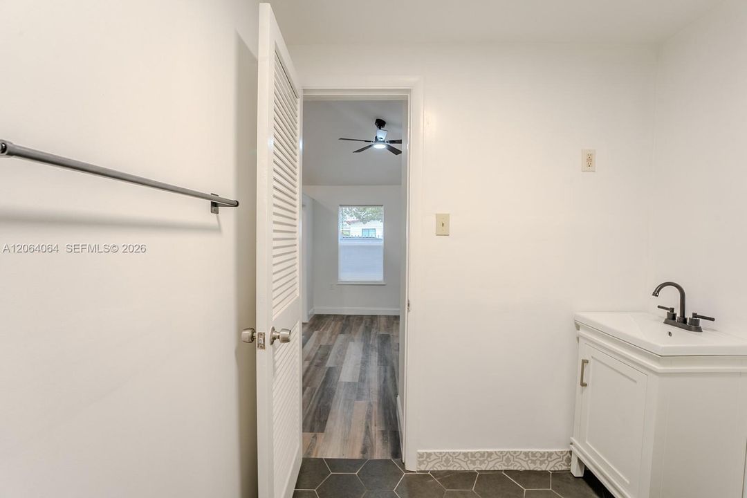 For Sale: $1,590,000 (4 beds, 4 baths, 1845 Square Feet)