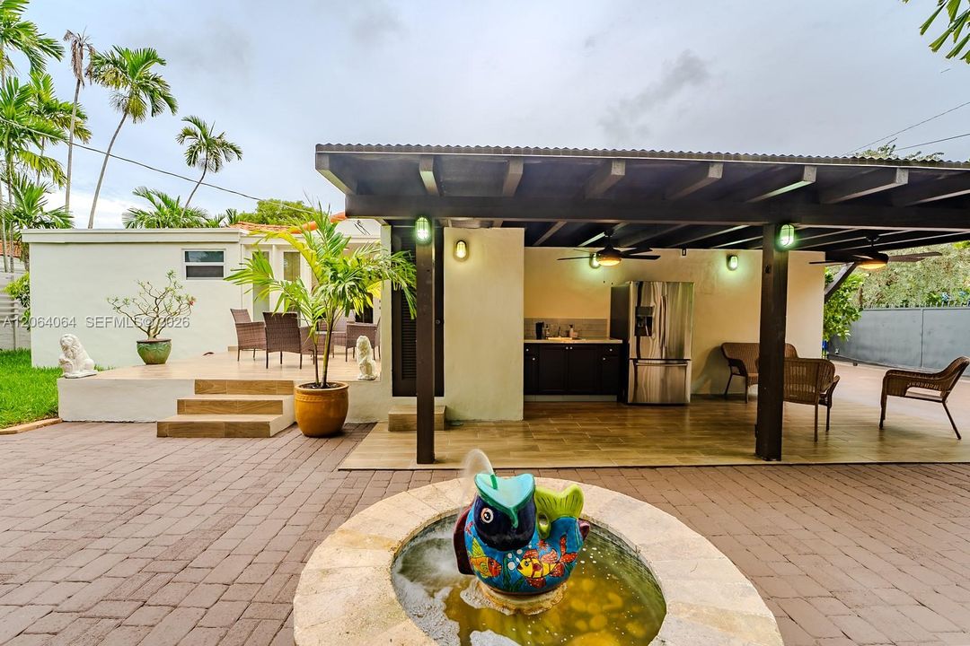 For Sale: $1,590,000 (4 beds, 4 baths, 1845 Square Feet)