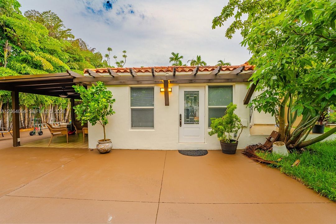 For Sale: $1,590,000 (4 beds, 4 baths, 1845 Square Feet)