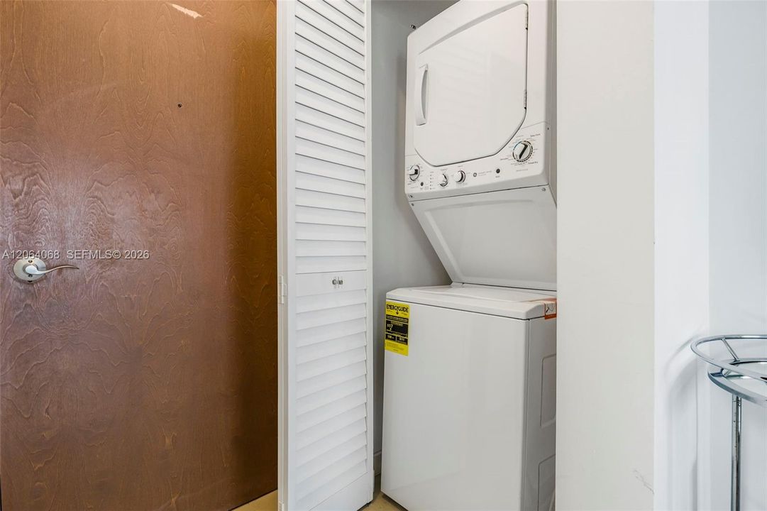 En Venta: $699,000 (1 camas, 1 baños, 683 Pies cuadrados)