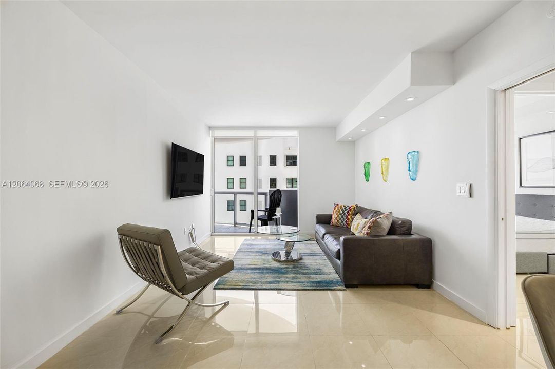 En Venta: $699,000 (1 camas, 1 baños, 683 Pies cuadrados)