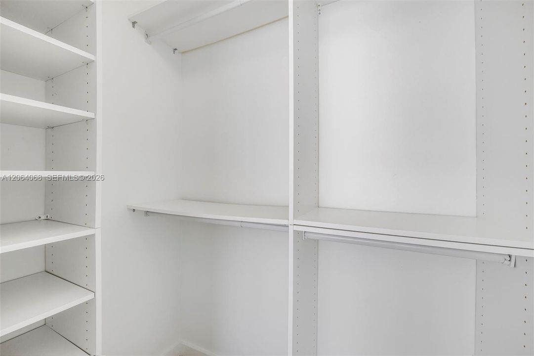 En Venta: $699,000 (1 camas, 1 baños, 683 Pies cuadrados)