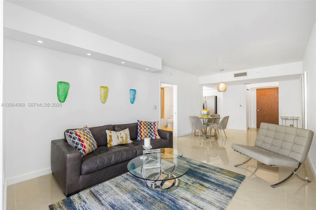 En Venta: $699,000 (1 camas, 1 baños, 683 Pies cuadrados)