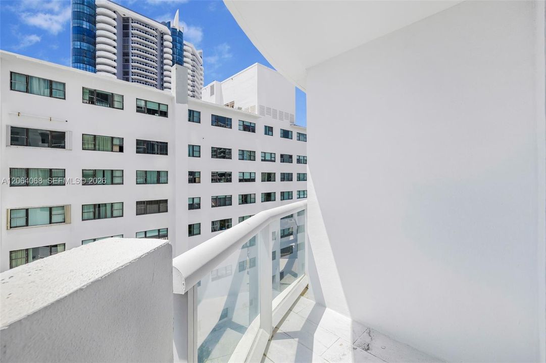 En Venta: $699,000 (1 camas, 1 baños, 683 Pies cuadrados)