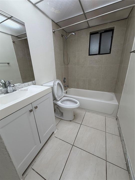 For Sale: $265,000 (2 beds, 2 baths, 965 Square Feet)
