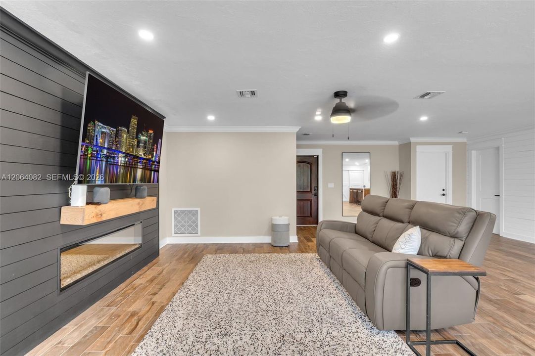 For Sale: $730,000 (4 beds, 2 baths, 1965 Square Feet)