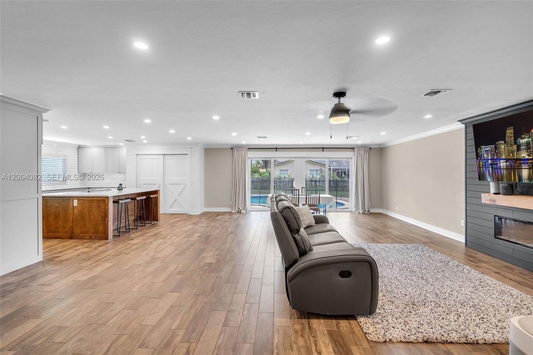 For Sale: $730,000 (4 beds, 2 baths, 1965 Square Feet)