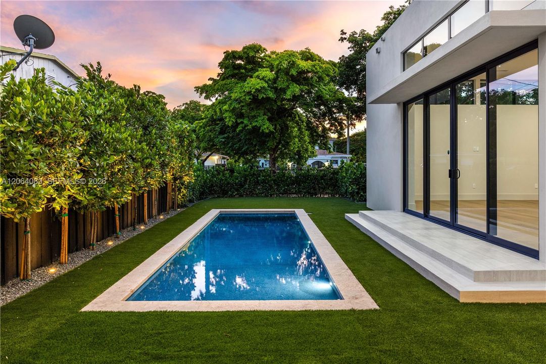 For Sale: $2,790,000 (4 beds, 5 baths, 2883 Square Feet)