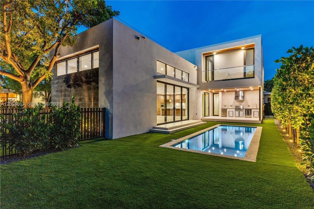 For Sale: $2,790,000 (4 beds, 5 baths, 2883 Square Feet)