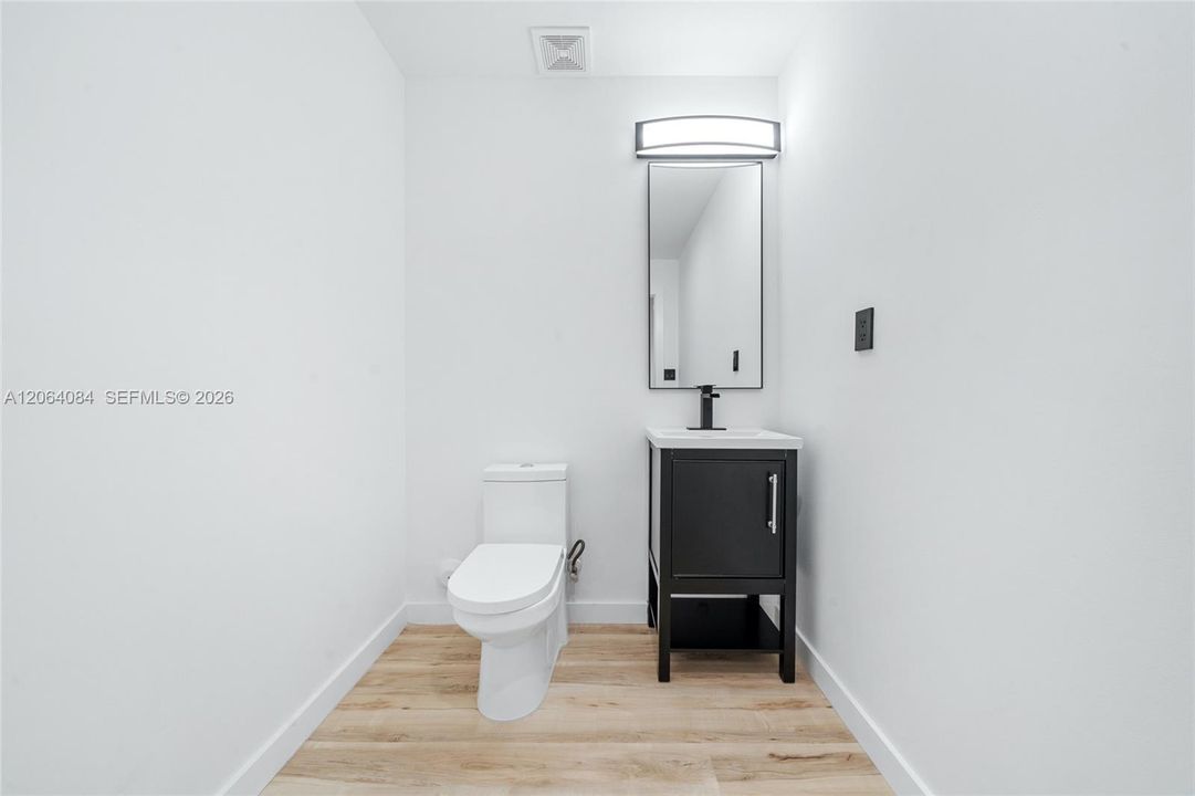 1/2 bath 1st floor