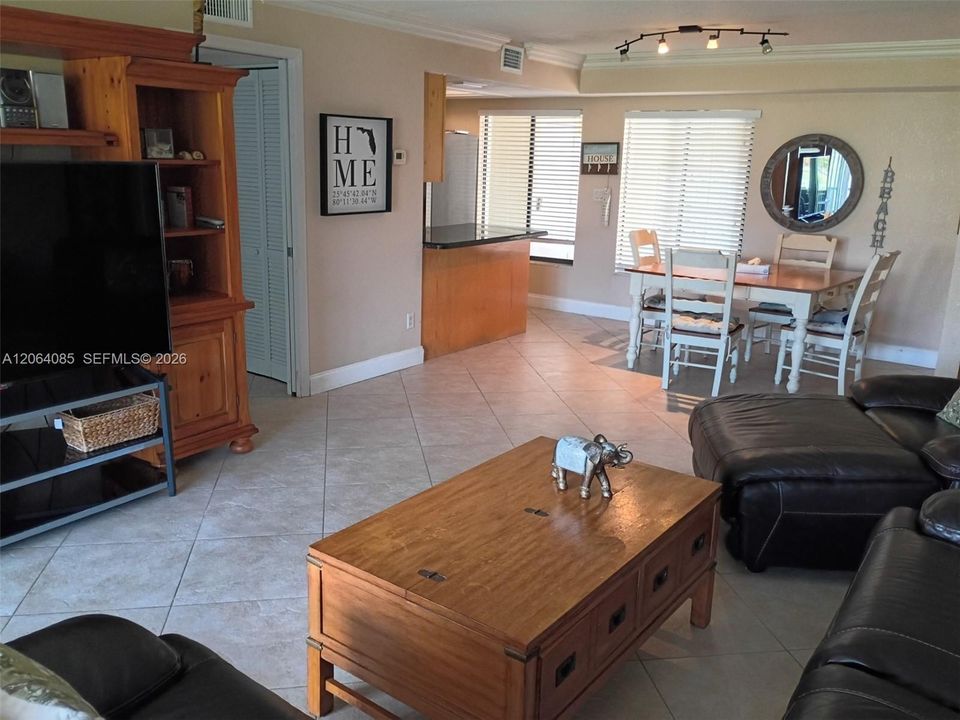 En Venta: $315,000 (2 camas, 2 baños, 1184 Pies cuadrados)