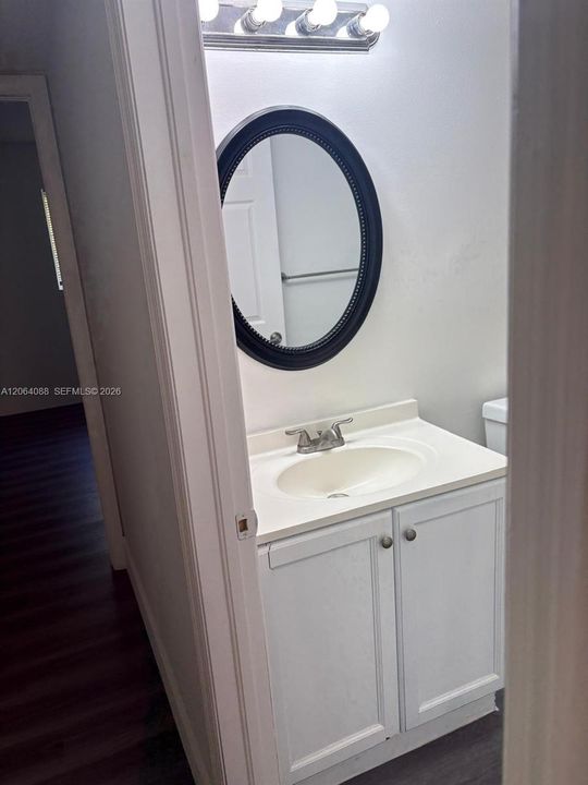 For Rent: $2,150 (2 beds, 1 baths, 1130 Square Feet)