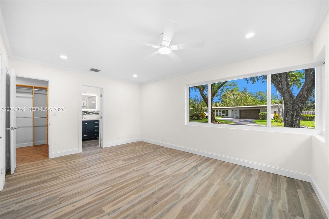 Active With Contract: $799,900 (3 beds, 2 baths, 1900 Square Feet)