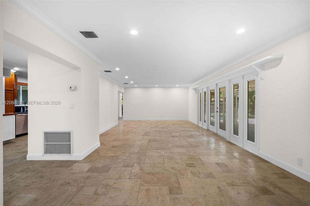 Active With Contract: $799,900 (3 beds, 2 baths, 1900 Square Feet)