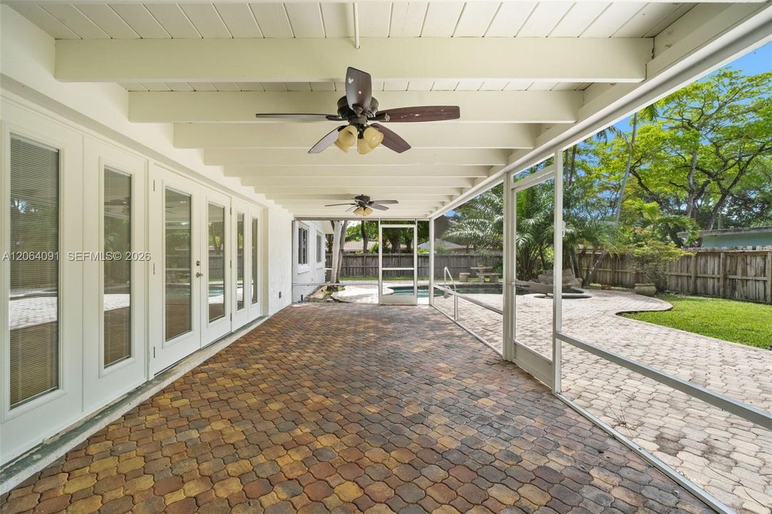 Active With Contract: $799,900 (3 beds, 2 baths, 1900 Square Feet)