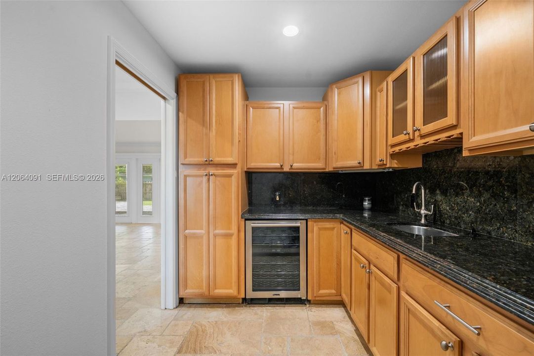 Active With Contract: $799,900 (3 beds, 2 baths, 1900 Square Feet)