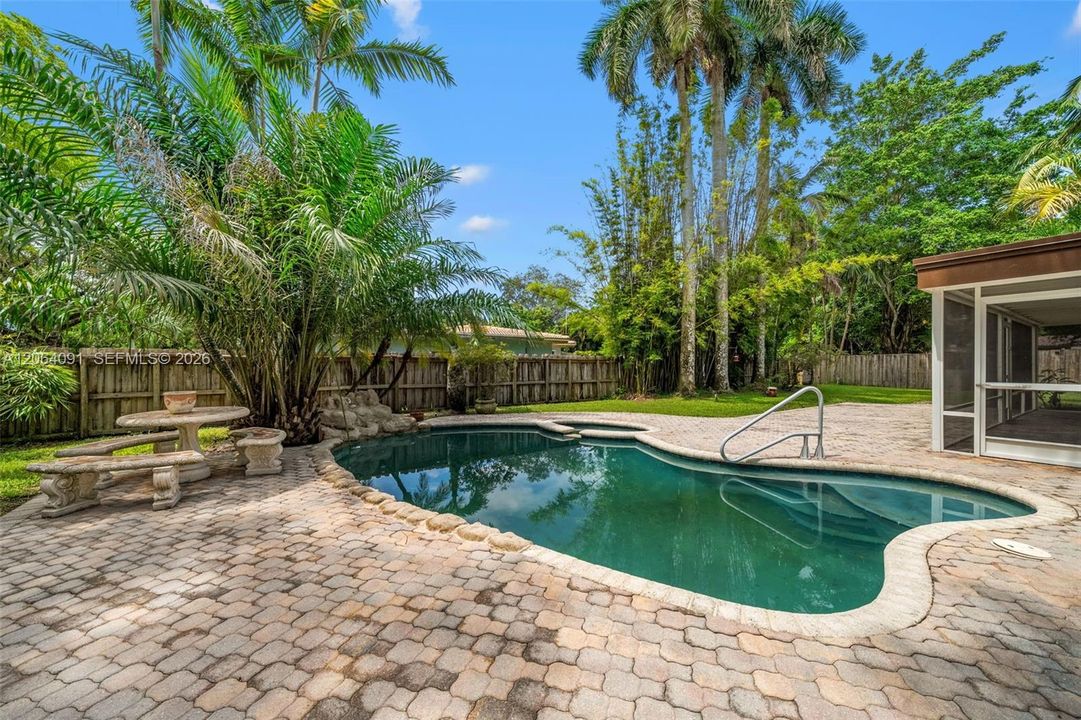 Active With Contract: $799,900 (3 beds, 2 baths, 1900 Square Feet)
