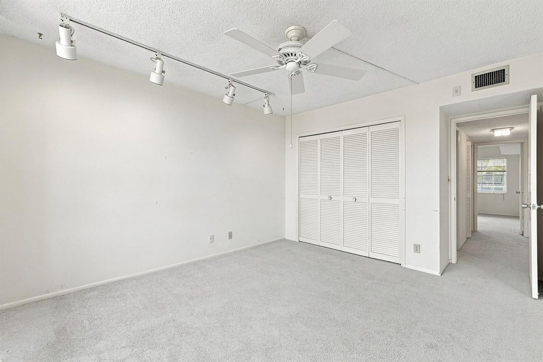 20_bedroom