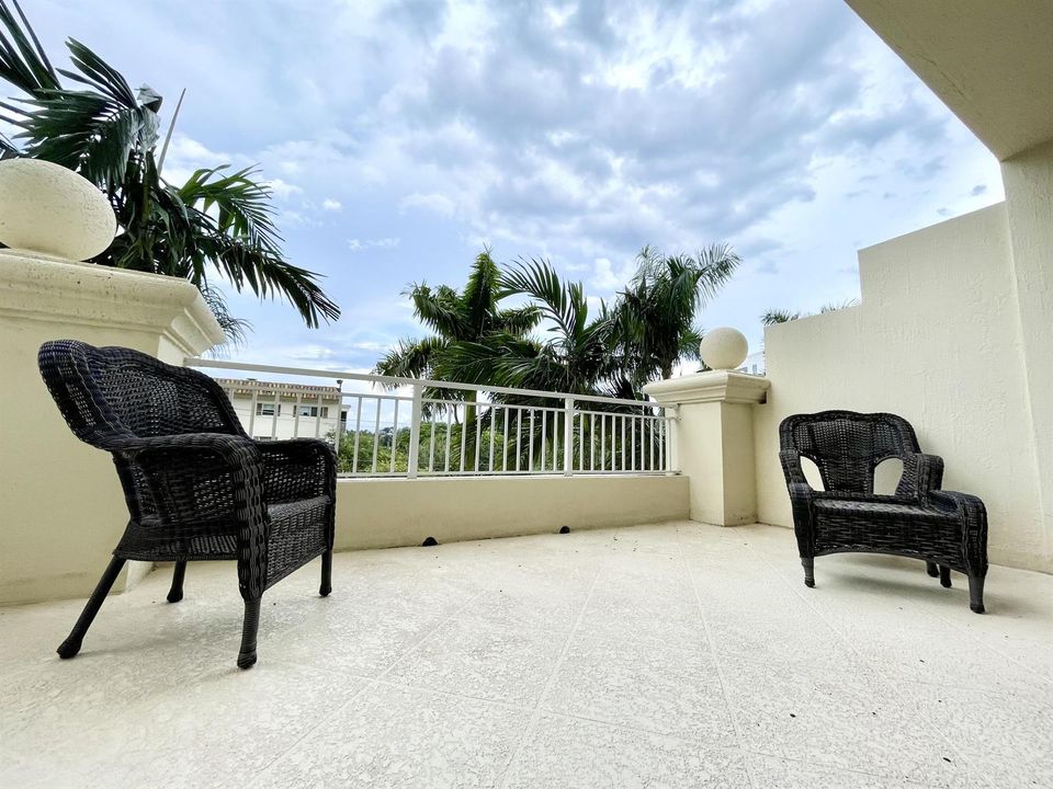 99 SE Mizner Blvd. 311-1