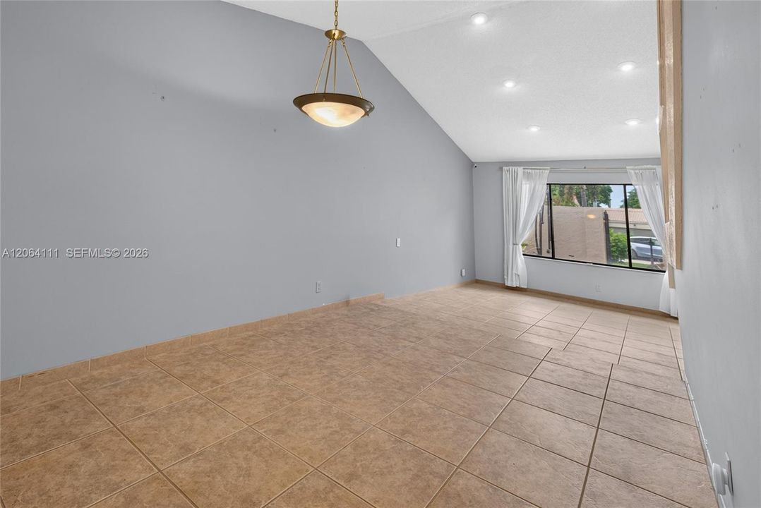 For Sale: $599,000 (4 beds, 2 baths, 2071 Square Feet)