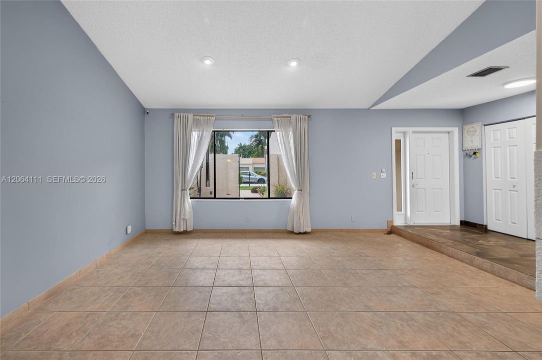 For Sale: $599,000 (4 beds, 2 baths, 2071 Square Feet)