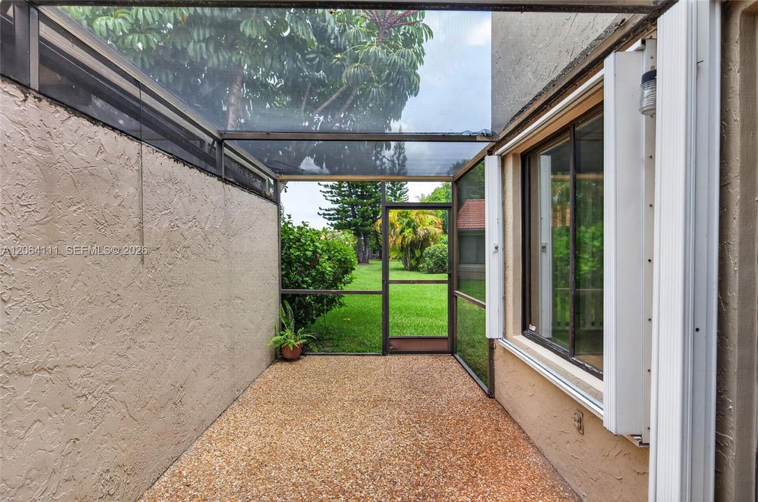For Sale: $599,000 (4 beds, 2 baths, 2071 Square Feet)
