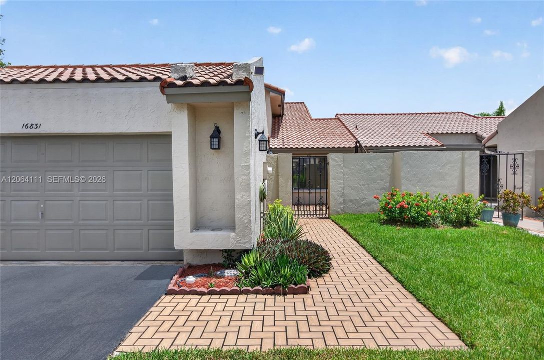 For Sale: $599,000 (4 beds, 2 baths, 2071 Square Feet)