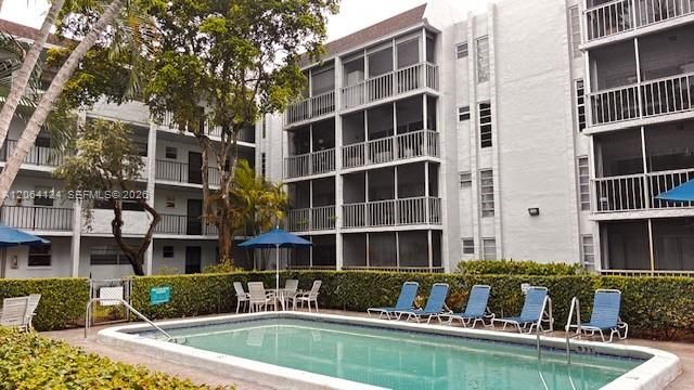 En Venta: $209,000 (2 camas, 2 baños, 930 Pies cuadrados)