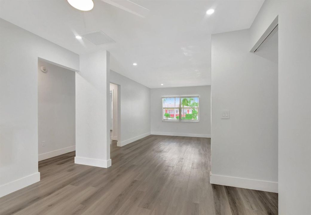 living room pic 3