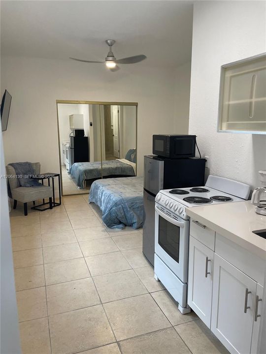 For Sale: $699,000 (3 beds, 3 baths, 2010 Square Feet)