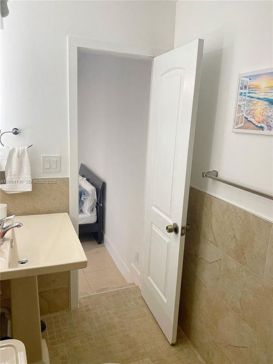 For Sale: $699,000 (3 beds, 3 baths, 2010 Square Feet)