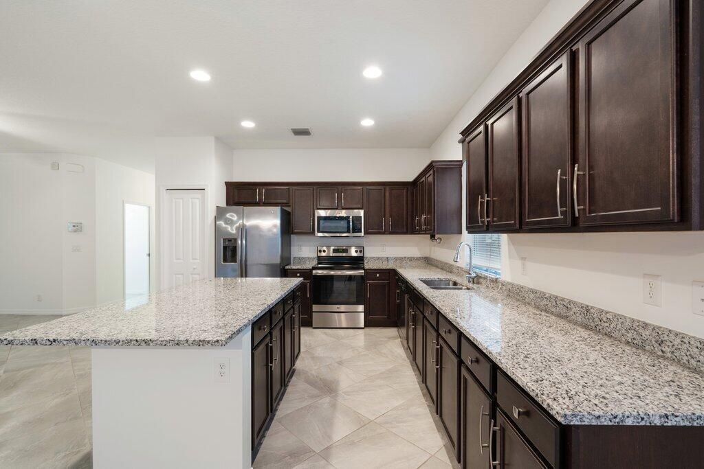 Kitchen L