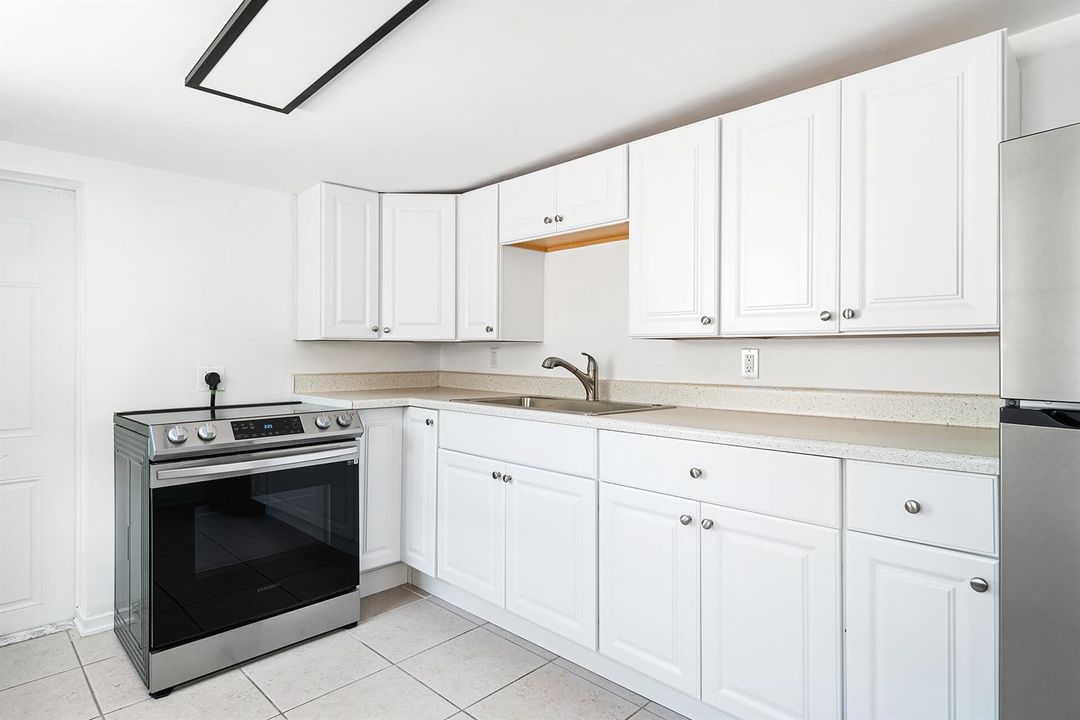 Guest Kitchen Detail