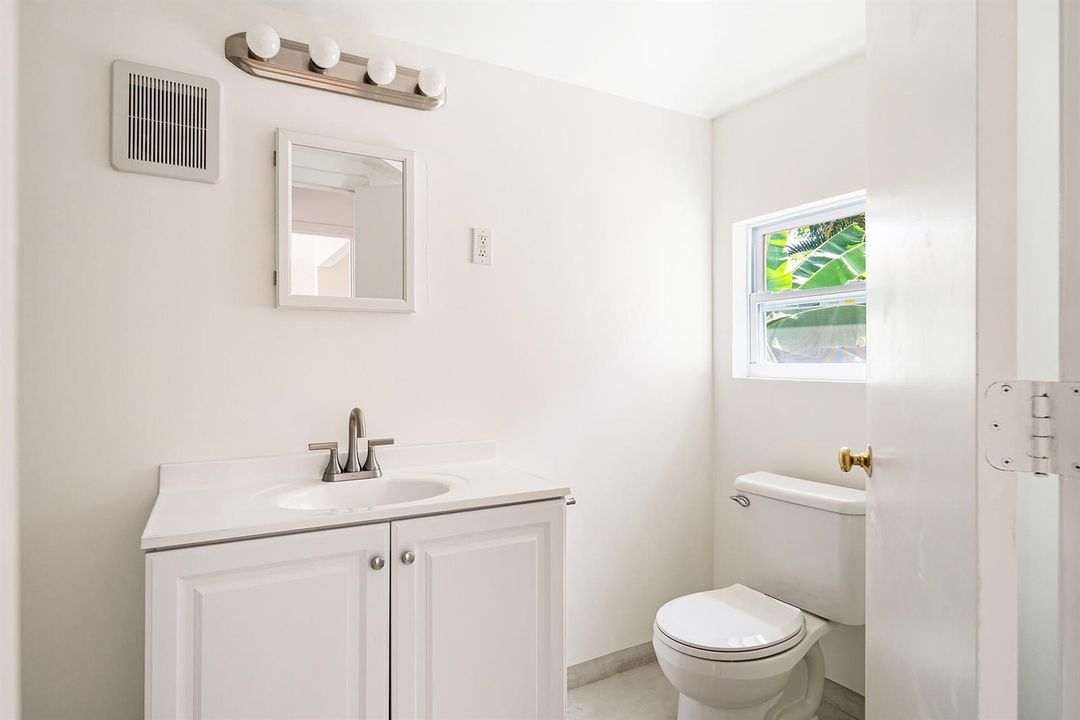 Guest Cottage Bath