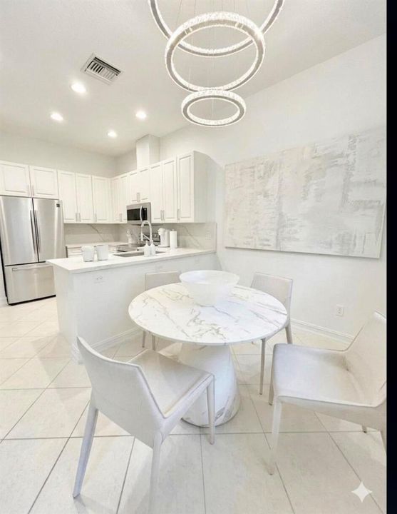 Eat in kitchen