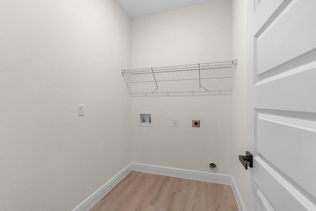 8236-104th-Ct-HigMedia-041-1280
