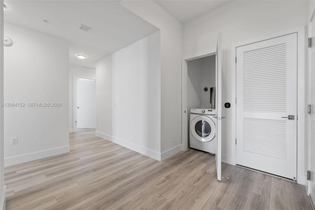 Недавно арендовано: $4,800 (2 спален, 2 ванн, 1413 Квадратных фут)
